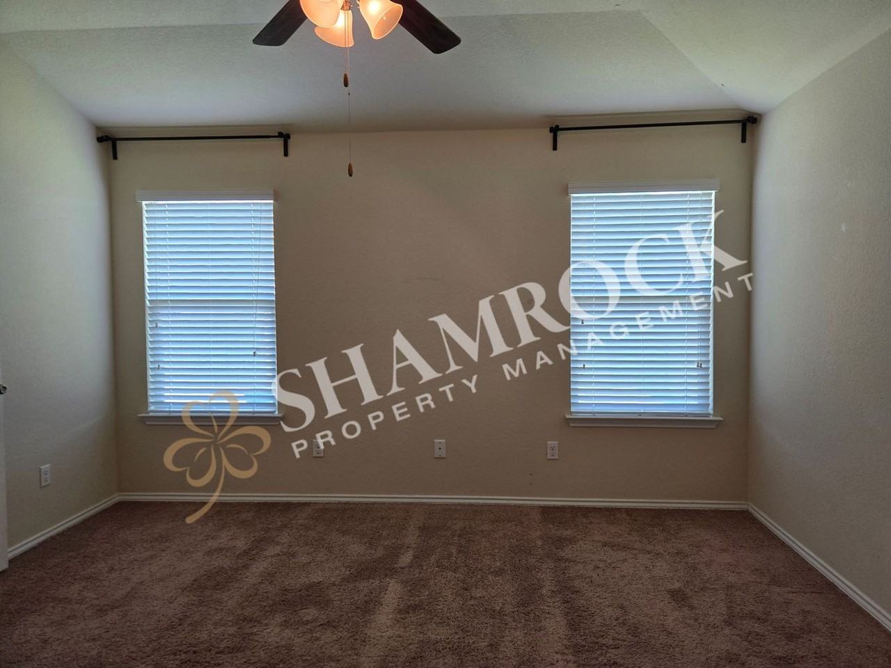 3208 Jackal Dr - Photo 7 of 17