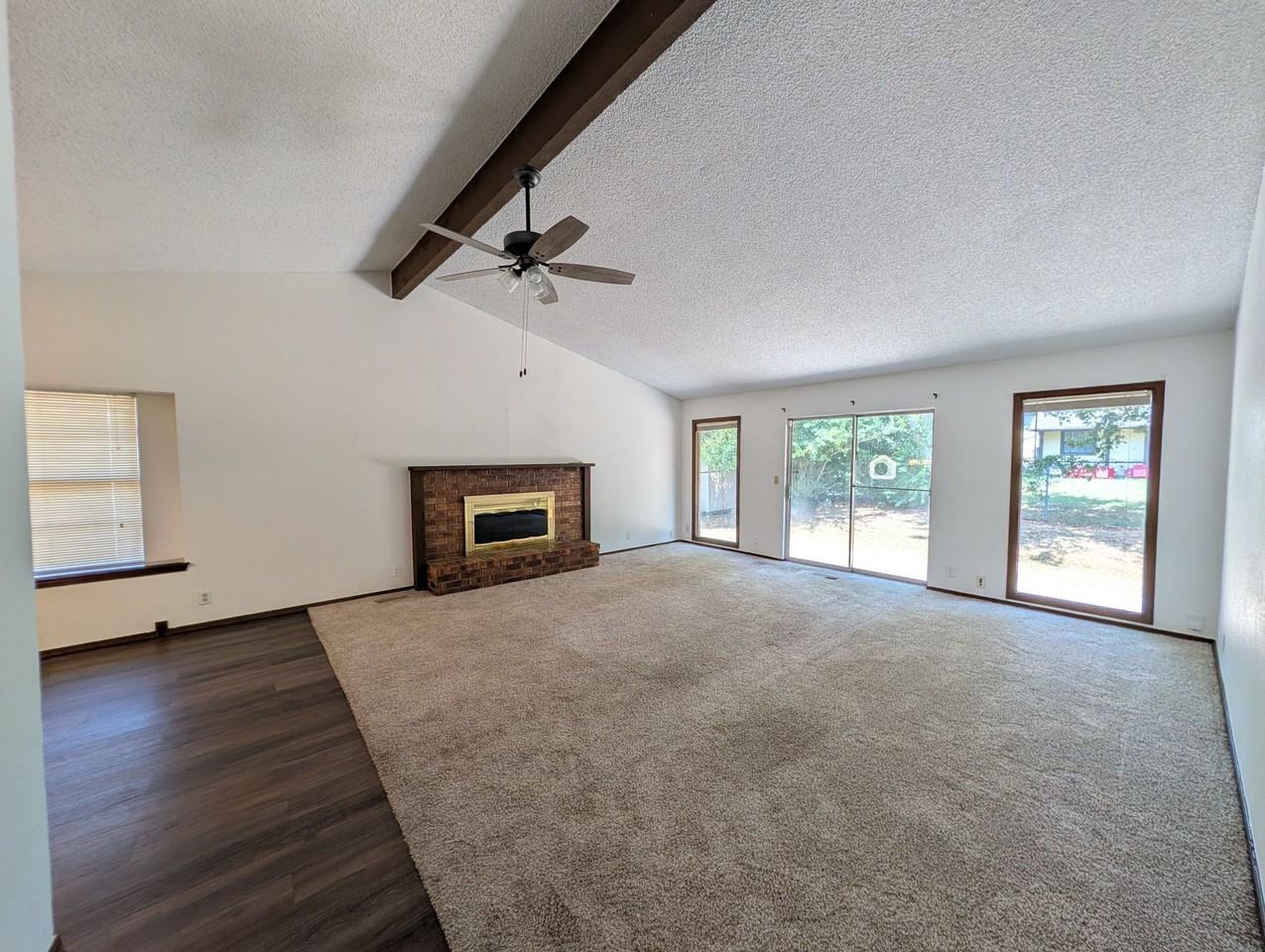 7323 S Canton Ave - Photo 3 of 28