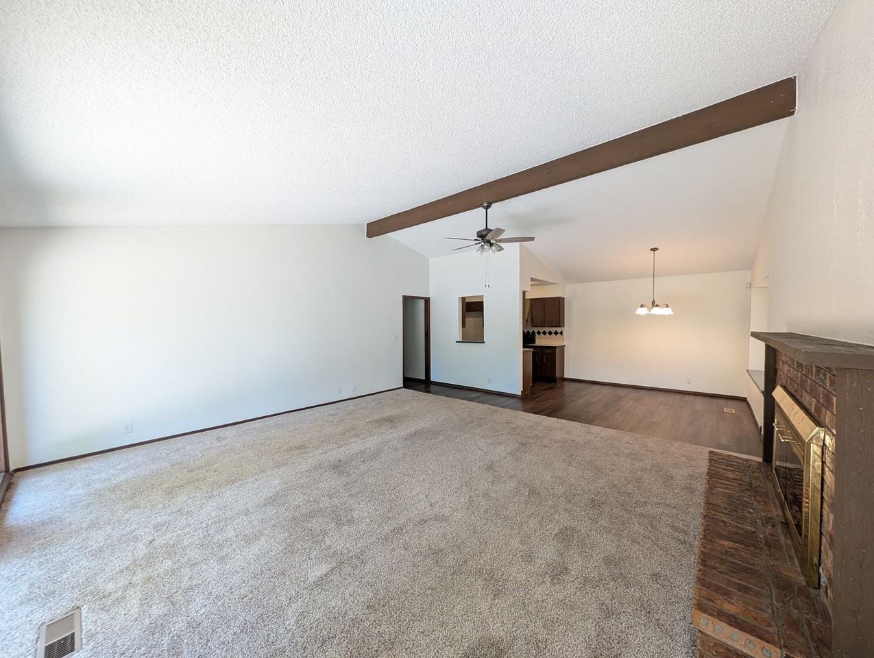 7323 S Canton Ave - Photo 5 of 28