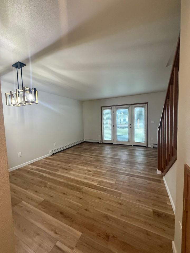 2805 Cowles St #3 - Photo 3 of 14