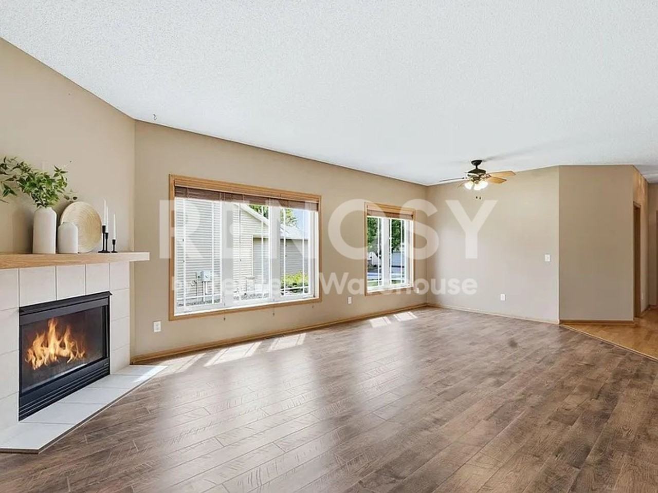 6452 Maclaren Ave Ne - Photo 2 of 27