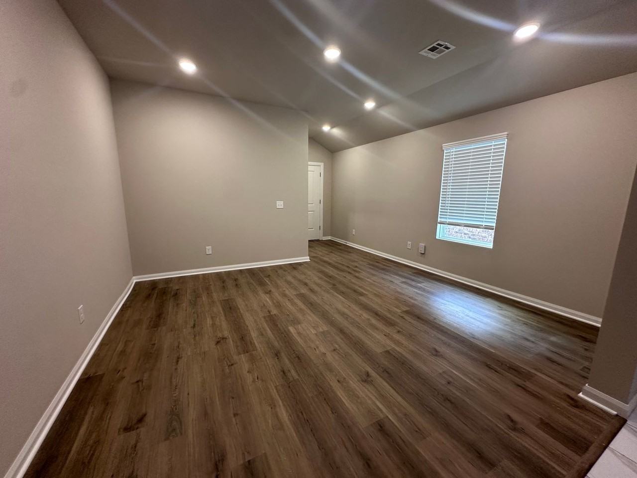 9013 Washita Creek Dr - Photo 2 of 12