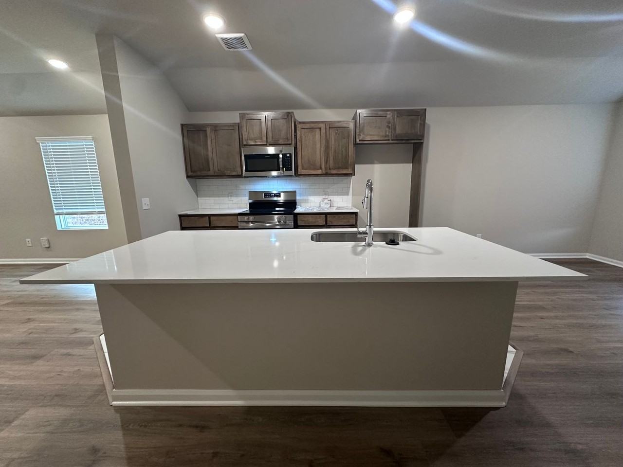 9013 Washita Creek Dr - Photo 3 of 12