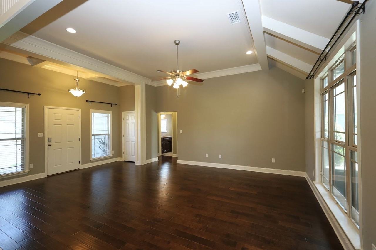 4634 Amelia Cir - Photo 4 of 22