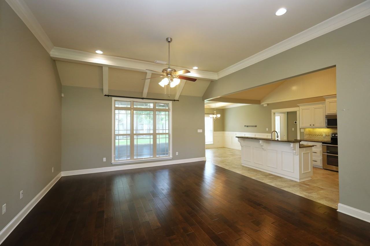 4634 Amelia Cir - Photo 5 of 22