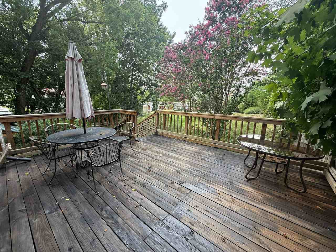 335 Hill St - Photo 4 of 21