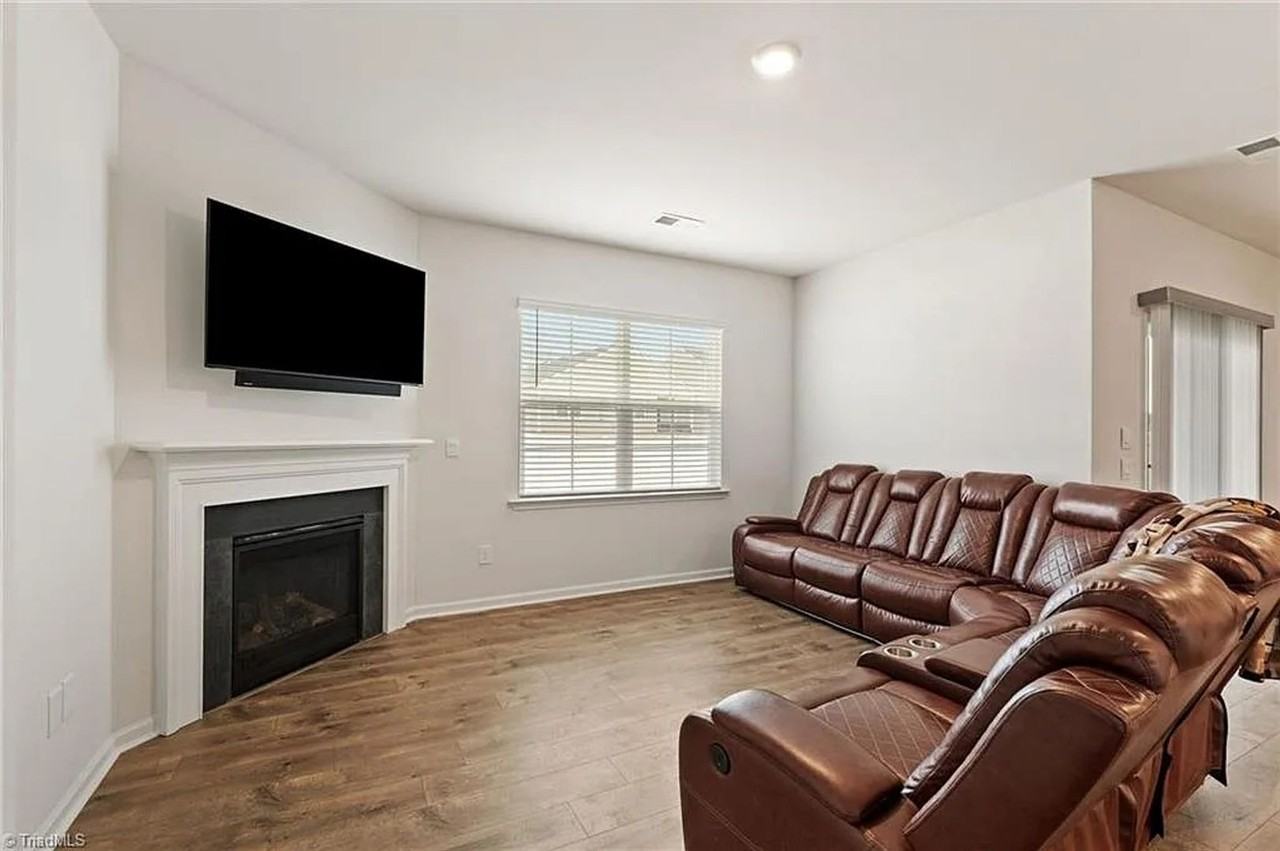 4608 Reedy Creek Farm Cir - Photo 3 of 21