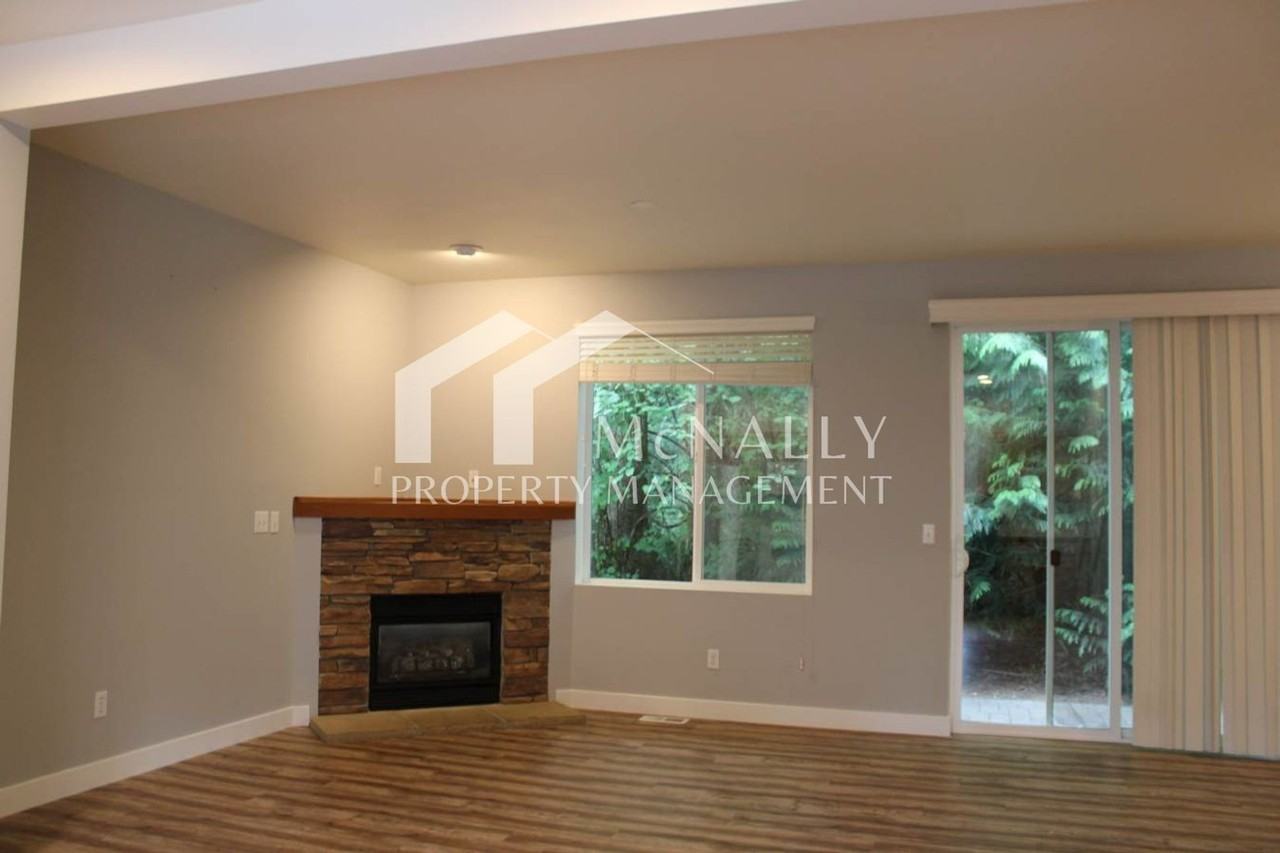 7403 Larkspur Ct - Photo 5 of 16