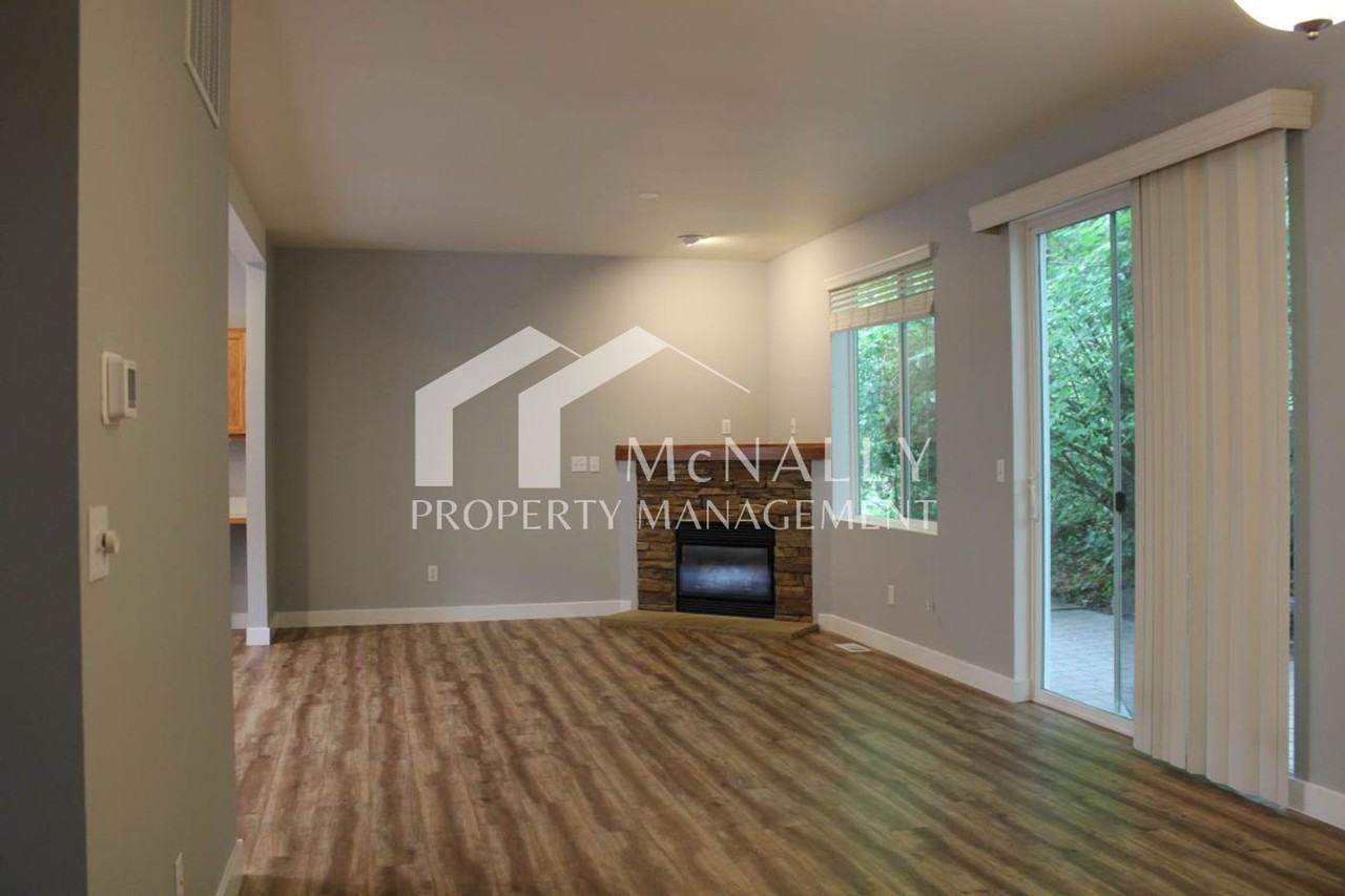 7403 Larkspur Ct - Photo 6 of 16