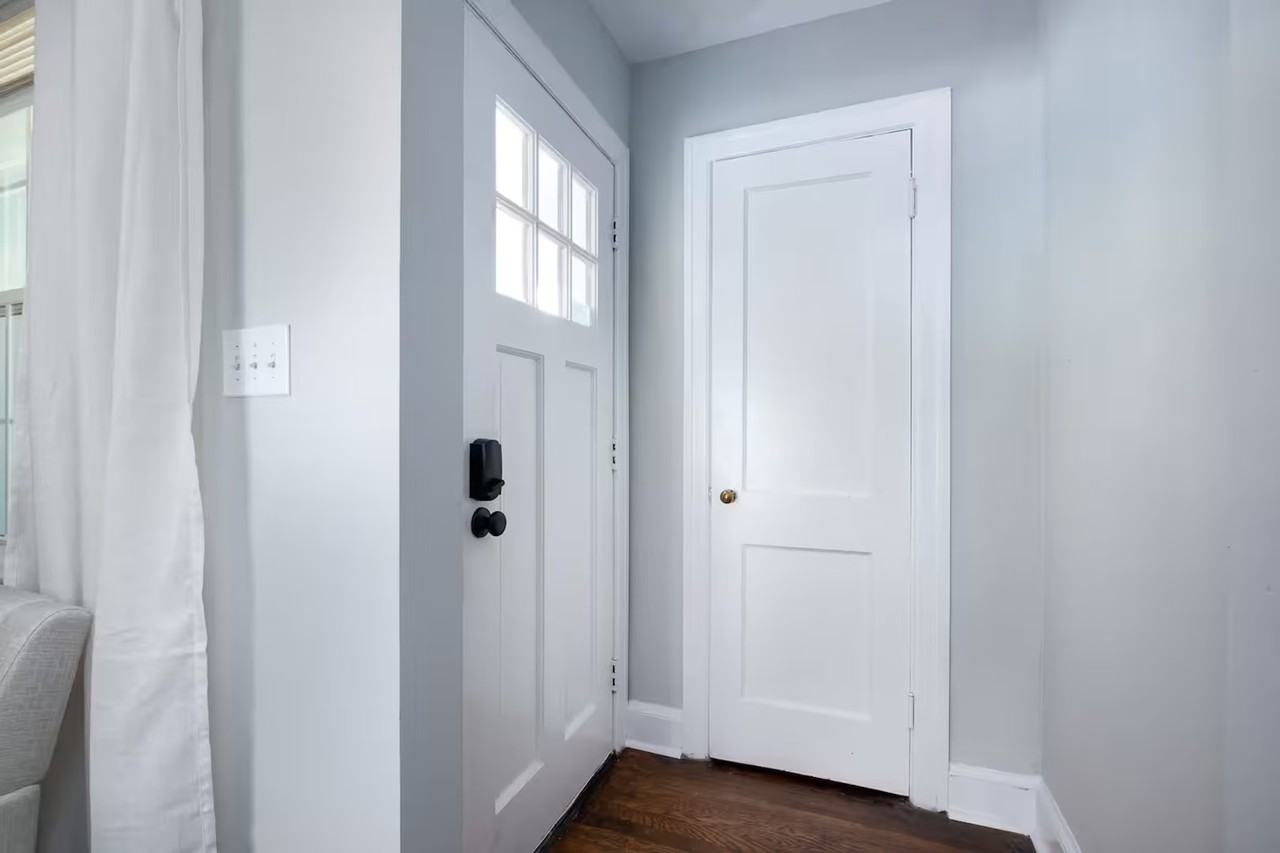 7147 Midfield St - Photo 3 of 31