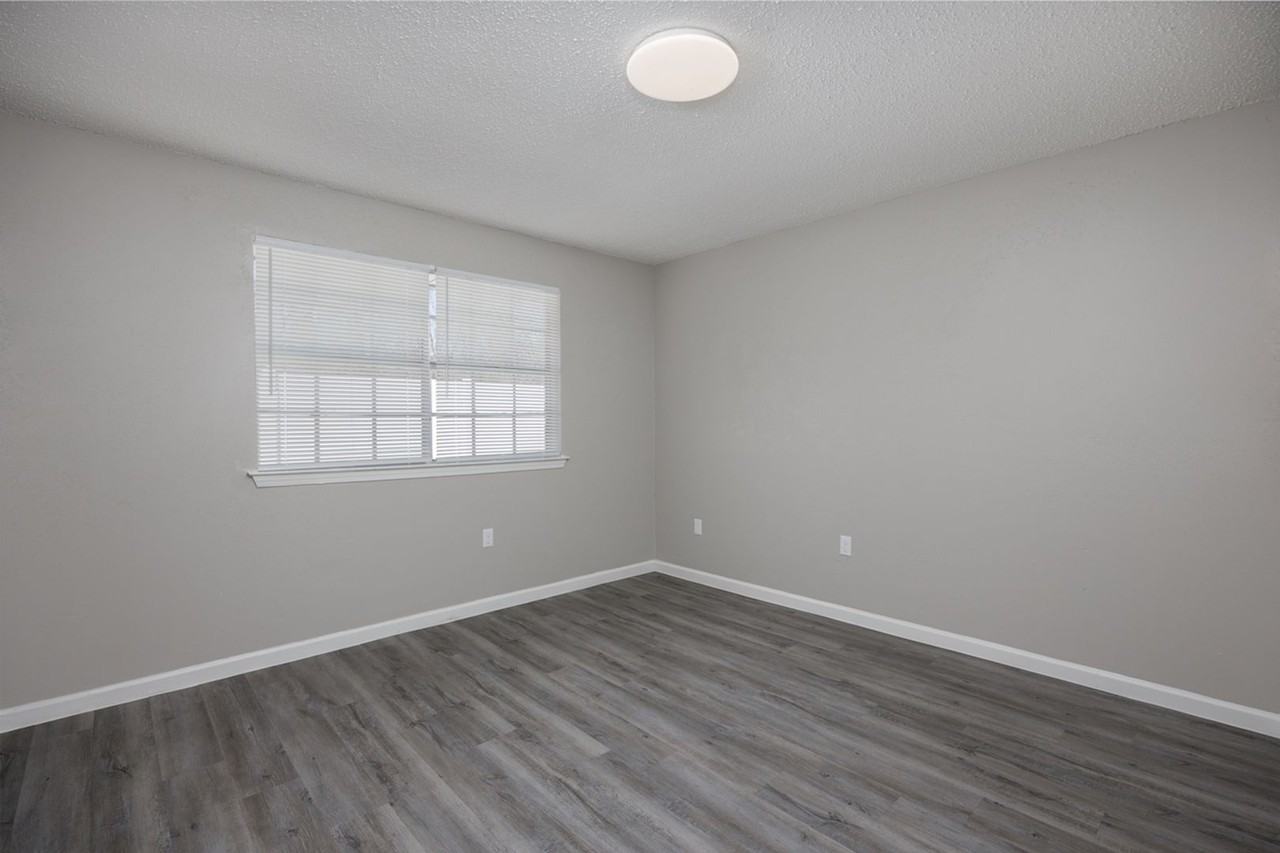 12023 Roddy Rd - Photo 7 of 11