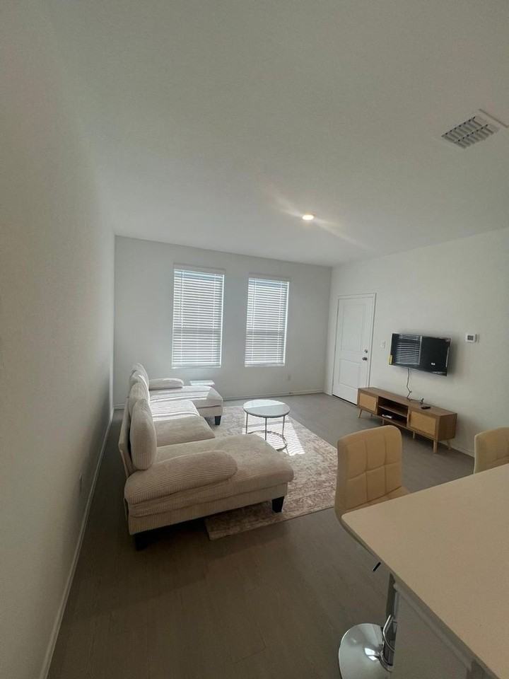 150 Outrigger Way - Photo 2 of 23