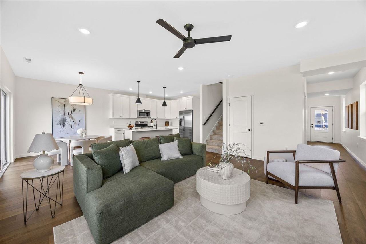 1342 Isabelle Ln - Photo 4 of 16