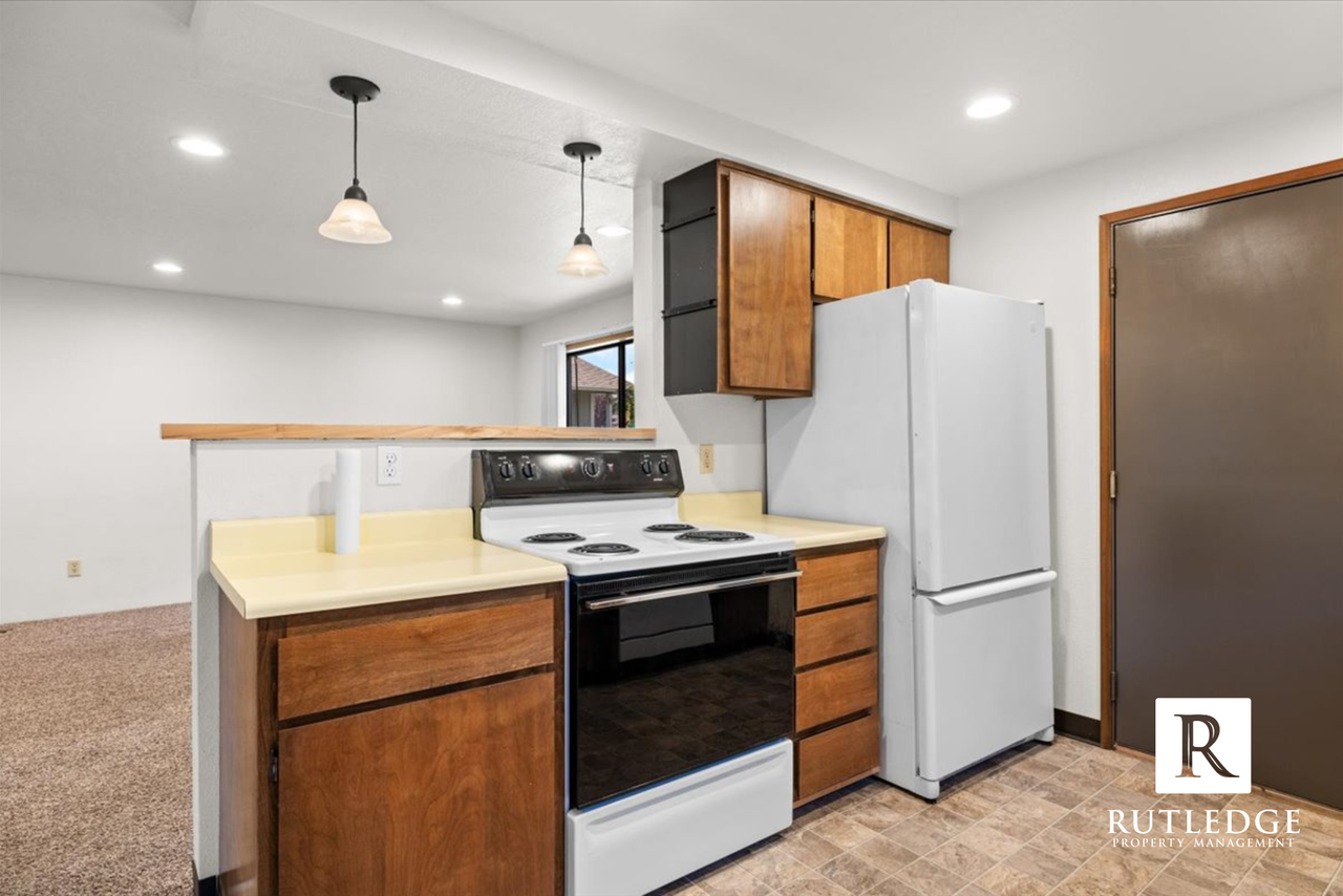 1817 Lillian St - Photo 6 of 16