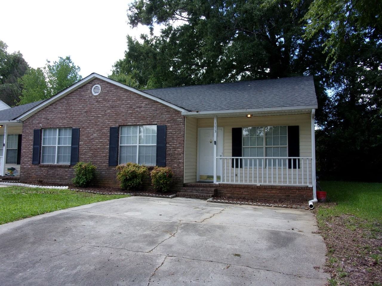 1073 Cherry Meadow Ln - Photo 2 of 14