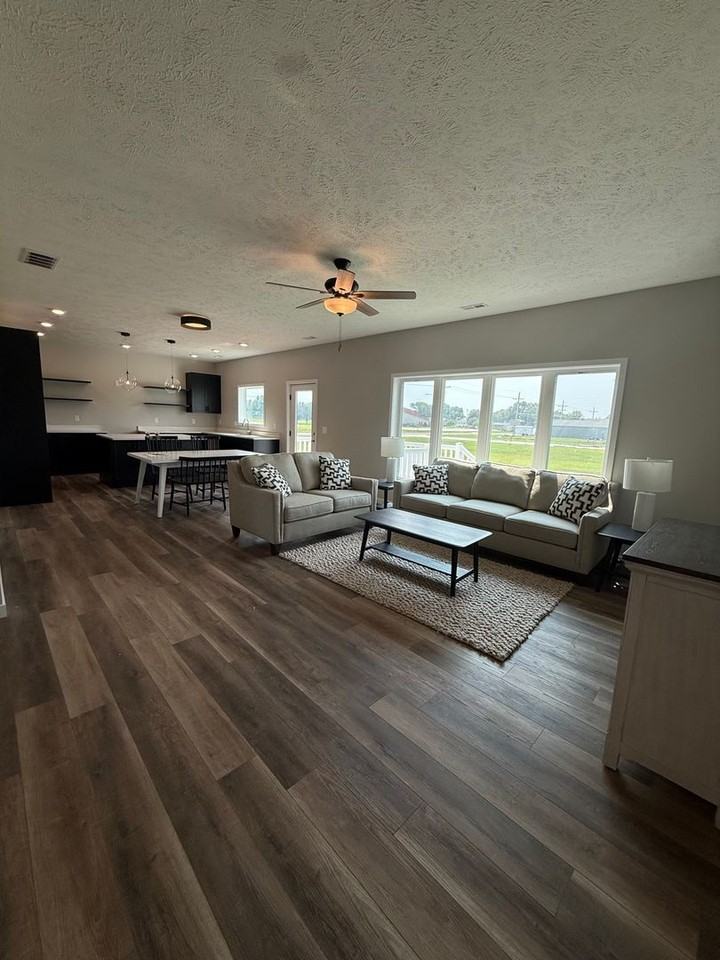 4209 Wilder Ave - Photo 3 of 21