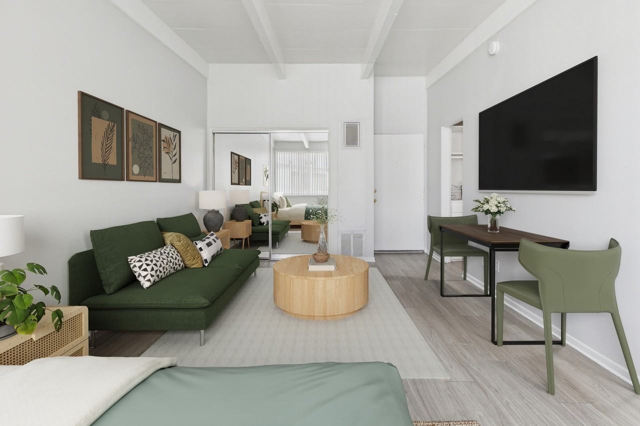 Royal Sepulveda Apartment Homes - Photo 5 of 17