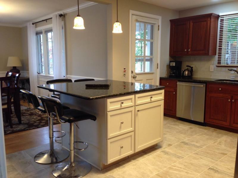 150 E Caracas Ave - Photo 7 of 9