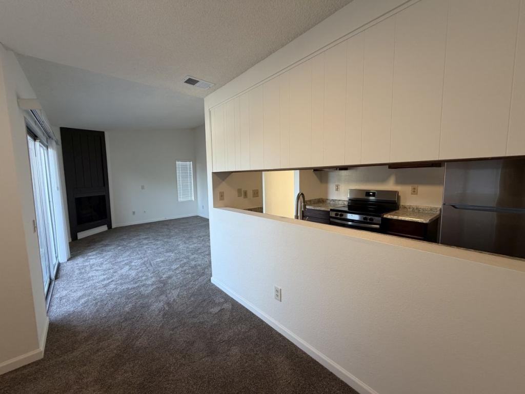 135 S Ash St - Photo 6 of 14