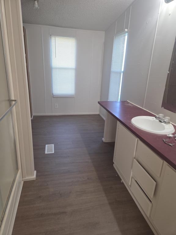 8444 Longhorn Dr - Photo 4 of 14