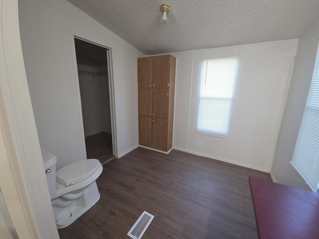 8444 Longhorn Dr - Photo 5 of 14