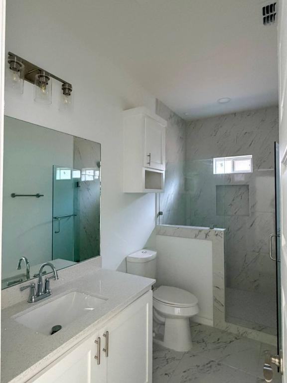 N 25th Ave - Photo 5 of 8