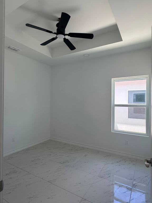 N 25th Ave - Photo 7 of 8