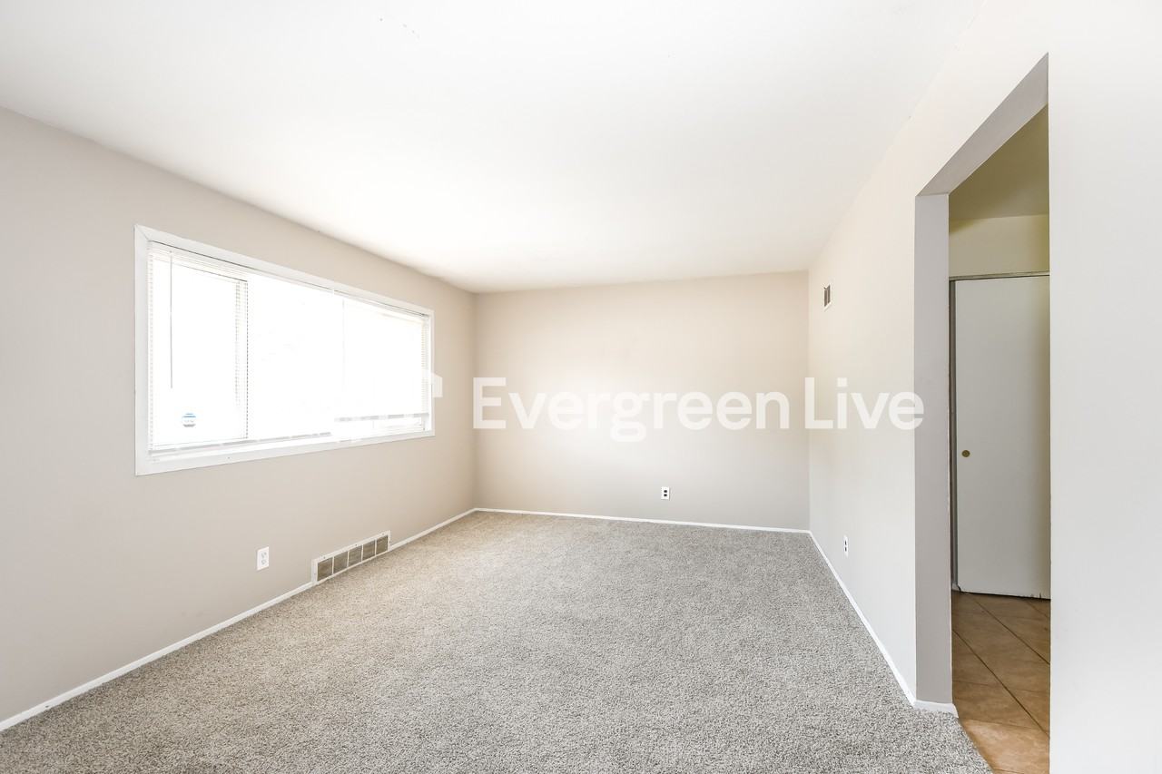 1710 Patterson Rd - Photo 5 of 15