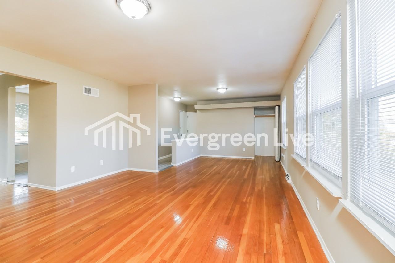 11032 Ebert Dr - Photo 4 of 15