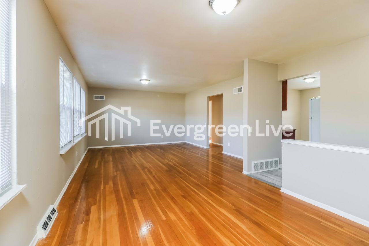11032 Ebert Dr - Photo 5 of 15