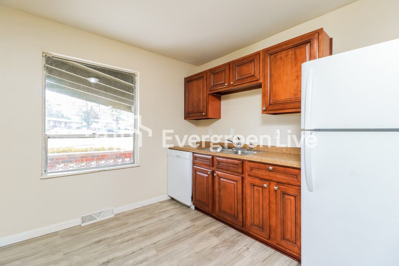 11032 Ebert Dr - Photo 6 of 15