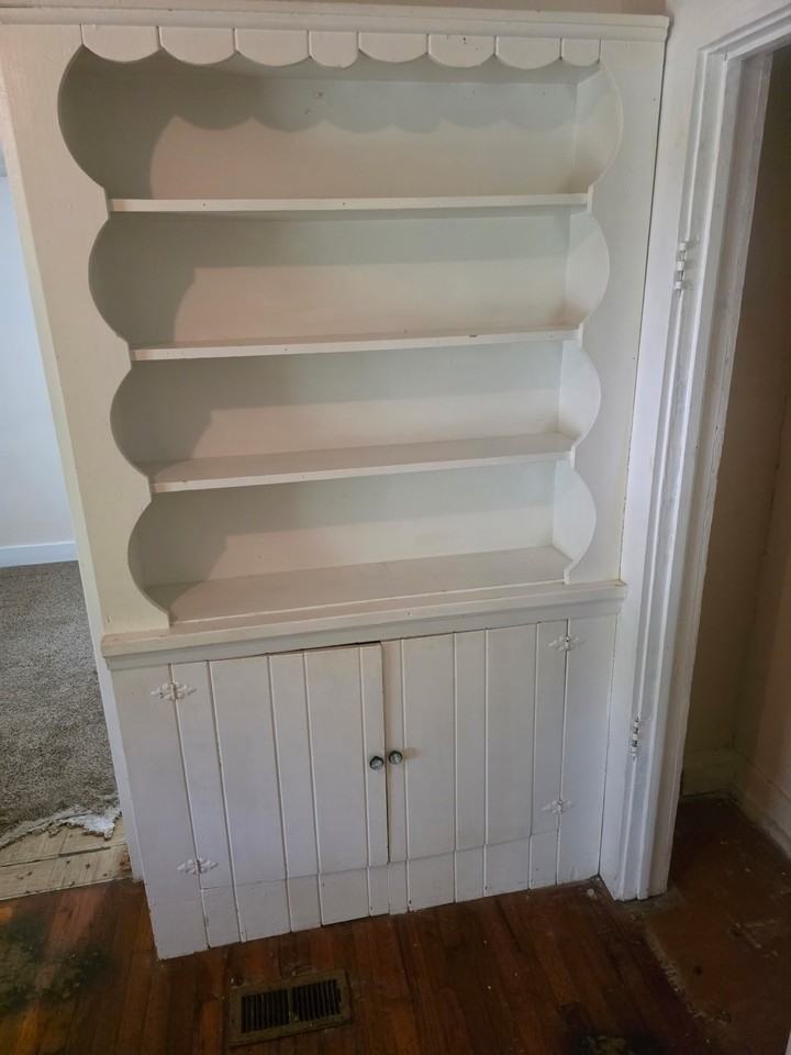 1210 Hoke St - Photo 4 of 16