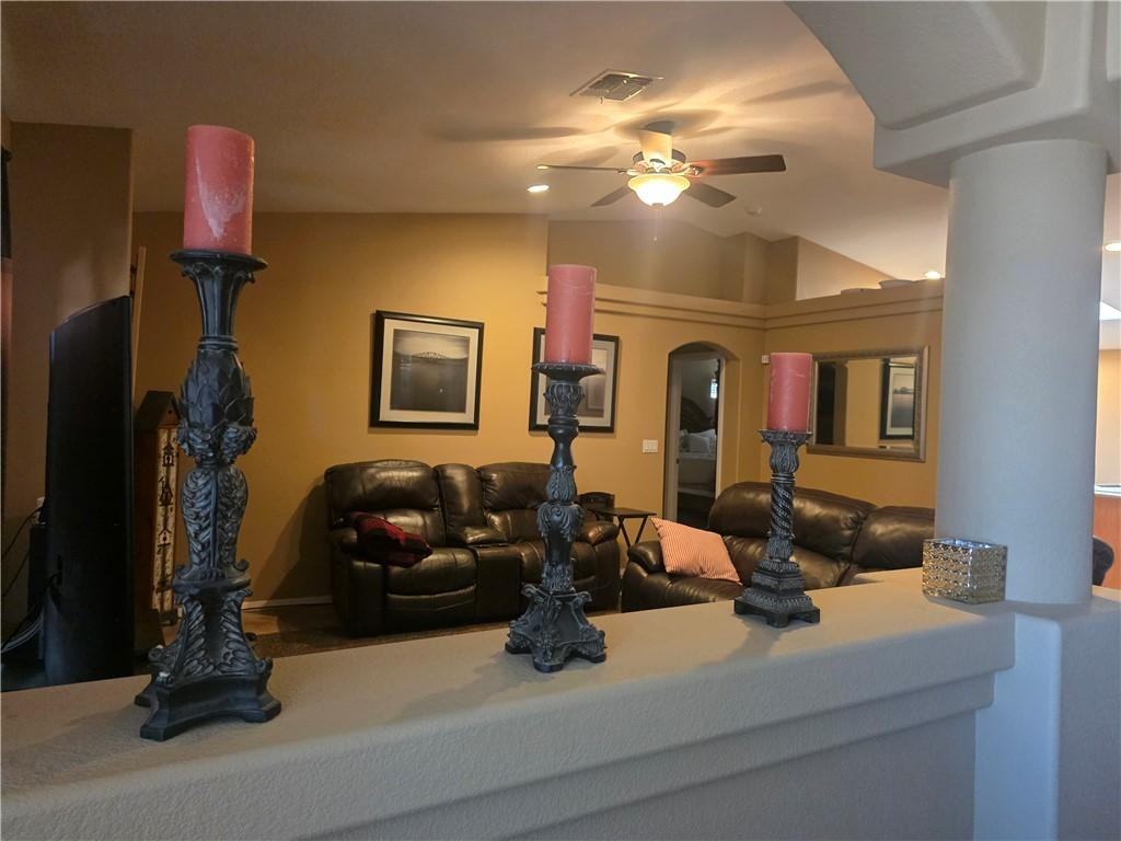 2121 E Desert Lakes Dr - Photo 4 of 41