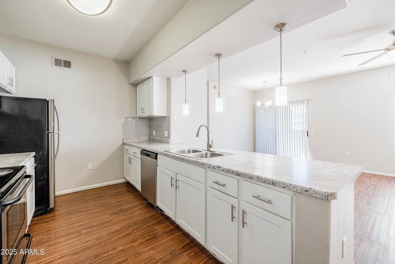 17374 N 89th Ave #B2 - Photo 6 of 27