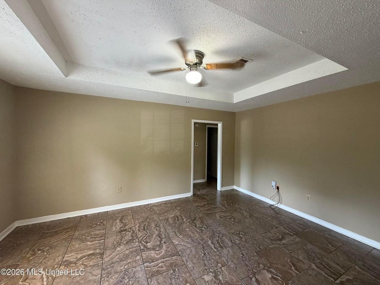 1695 Ravenwood Ln - Photo 6 of 13