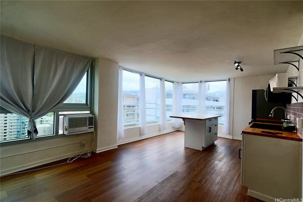 2421 Tusitala St #2002 - Photo 3 of 8