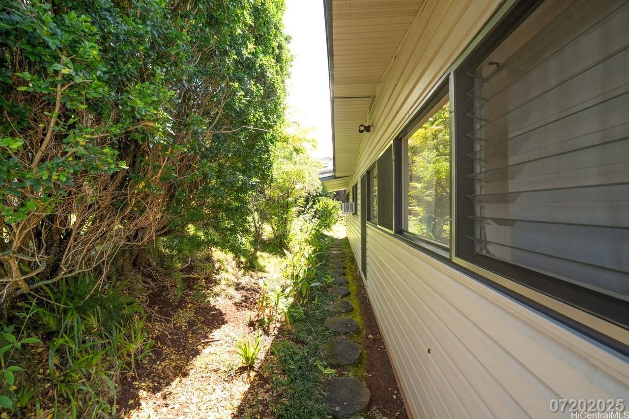 99-1061 Manako Pl #MAIN - Photo 3 of 25