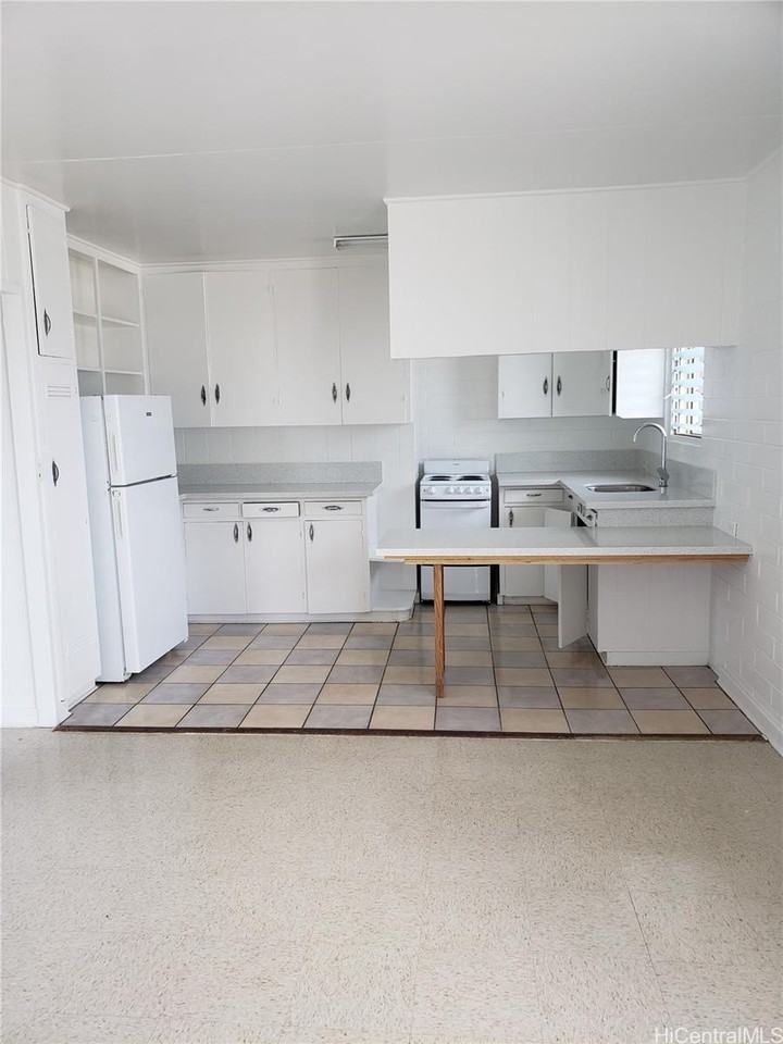 141 Kihapai St #1 - Photo 2 of 10