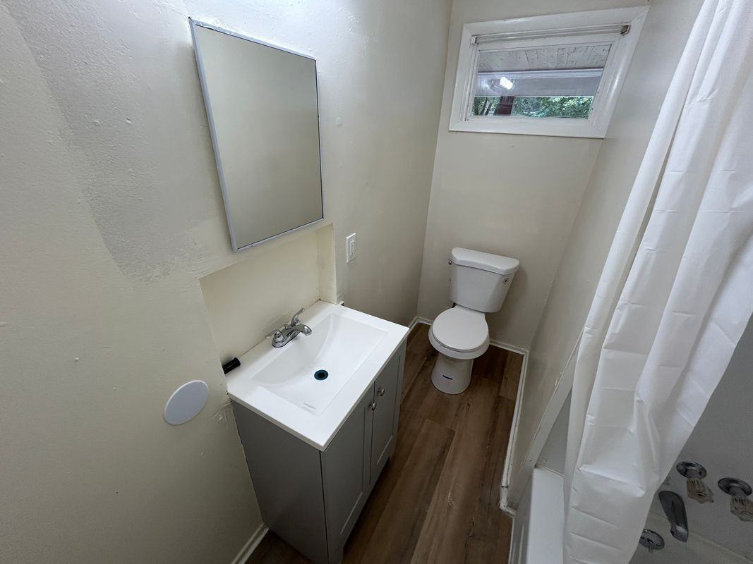 42 Villa St - Photo 4 of 8