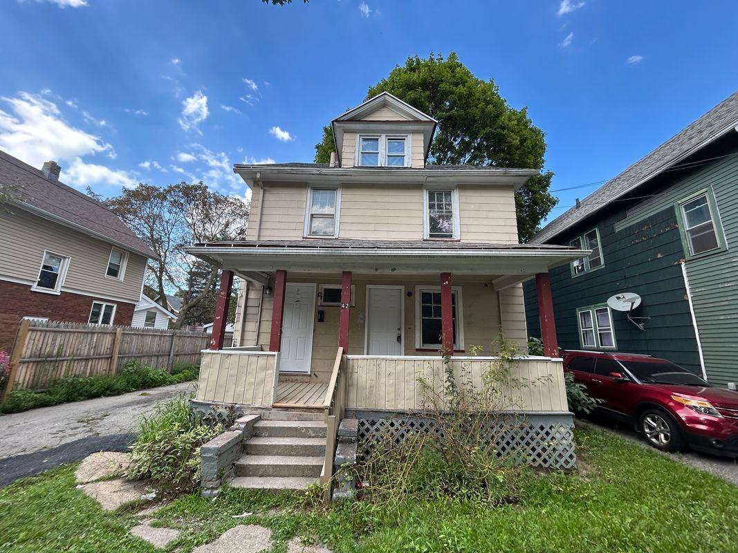 42 Villa St