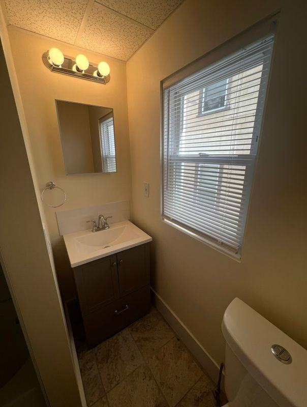 16 Park St - Photo 7 of 10