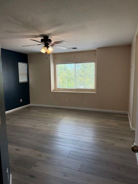 12875 Cobblestone Ln - Photo 4 of 34