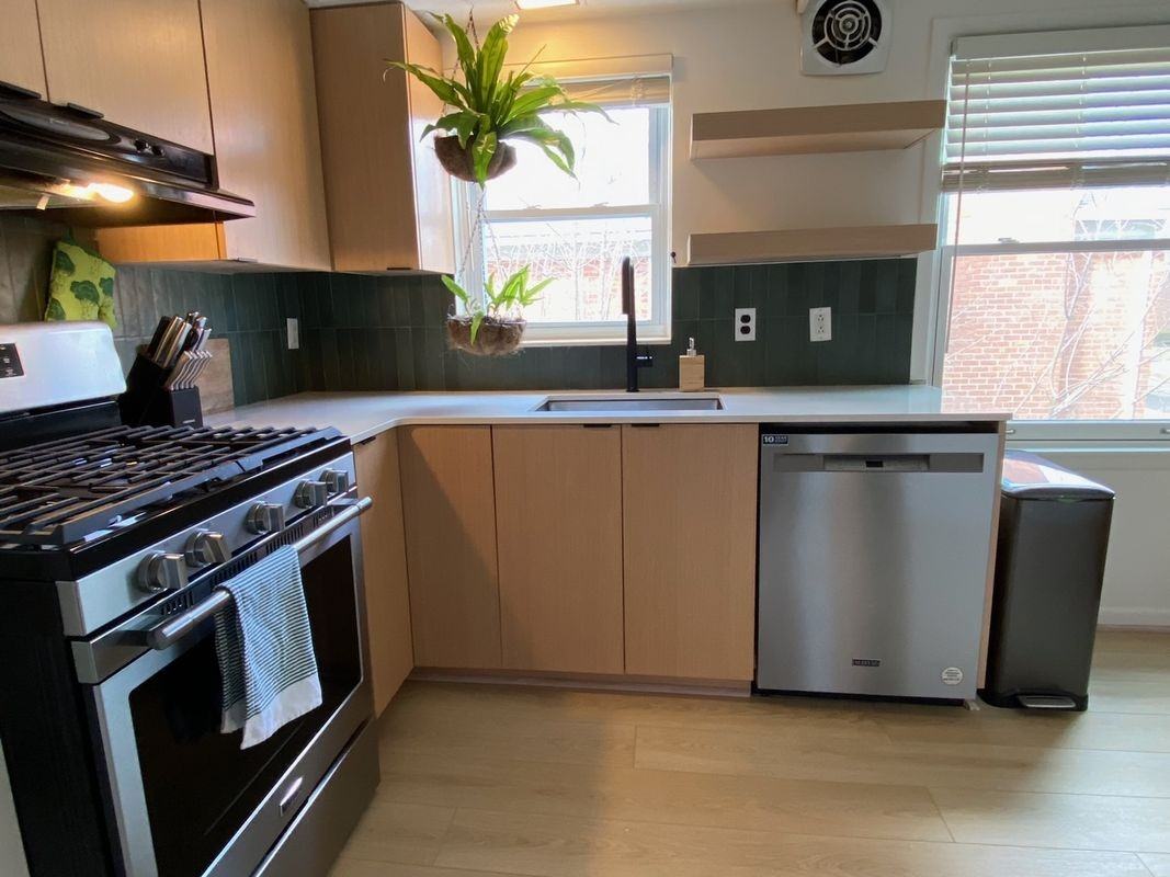 737 Harcourt Rd - Photo 4 of 17