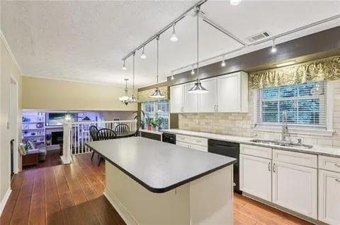 159 Cavan Way Se - Photo 7 of 23