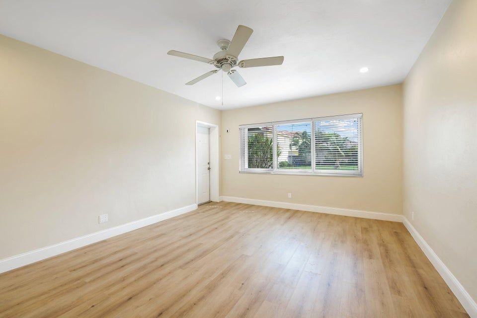 1209 Ne 18th Ave - Photo 3 of 14