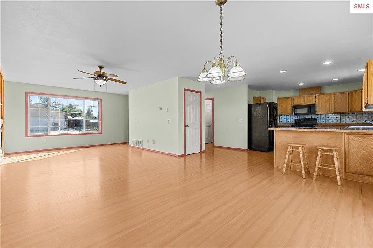 2301 Aspen Way - Photo 5 of 25