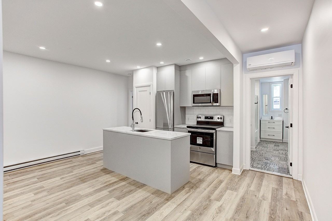 2376 Rue Chapleau — photo 1