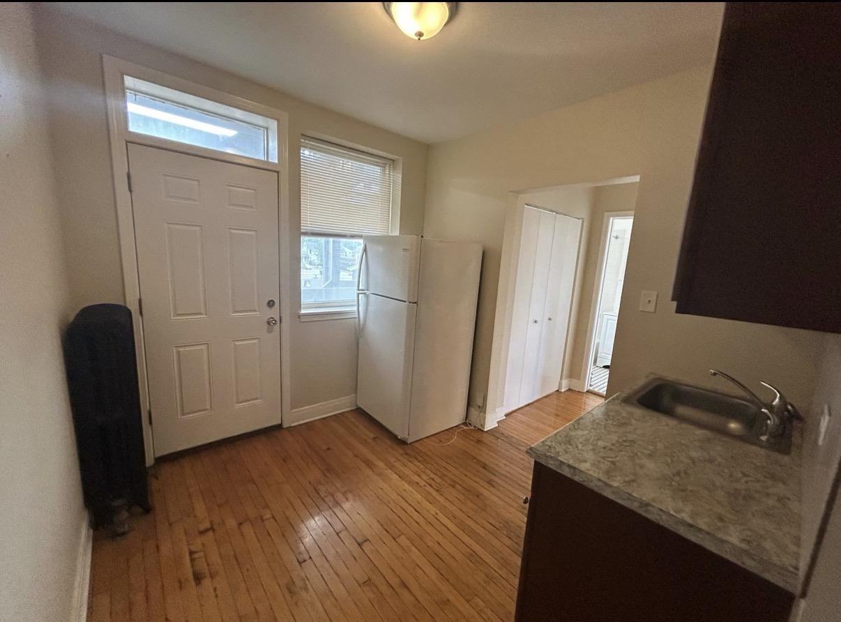 4411 N Kenneth Ave #2A - Photo 4 of 7