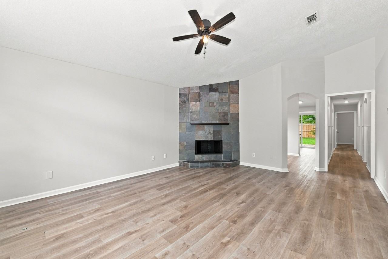 630 Main St - Photo 5 of 15