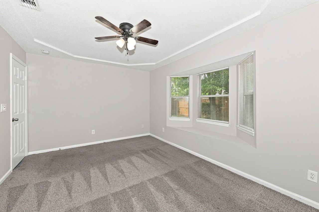 630 Main St - Photo 7 of 15